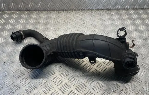 BMW 1 F20 F21 Intercooler hose/pipe 586509