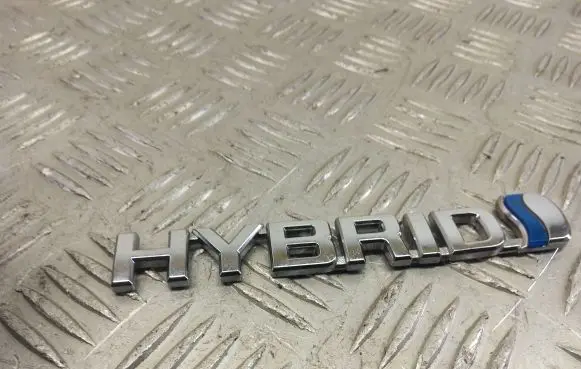 Toyota C-HR I Fender model badge letters 75374-F4020