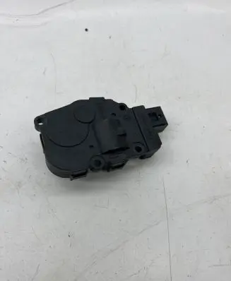 Mercedes-Benz GLK (X204) Air flap motor/actuator K9749005 03022011 EFB330