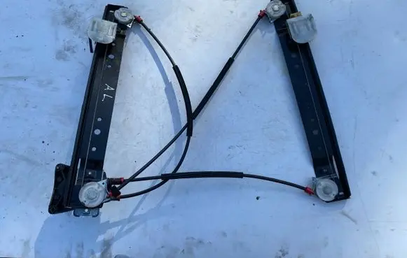 Ford Galaxy Rear window lifting mechanism without motor