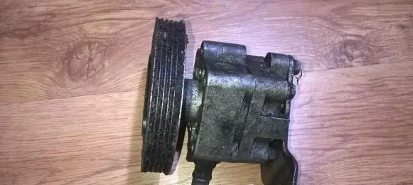 Mazda 626 Power steering pump ge4t32650a