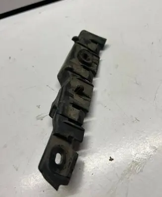 Audi TT TTS Mk2 Front bumper mounting bracket 8P0807124B