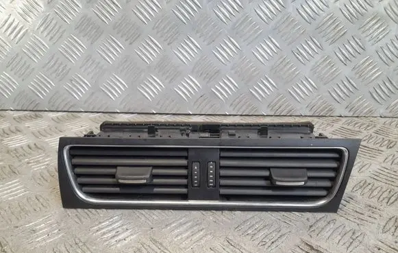 Audi A4 S4 B8 8K Dash center air vent grill 8T2820951B