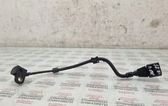 Volkswagen Golf IV Crankshaft position sensor 9805940