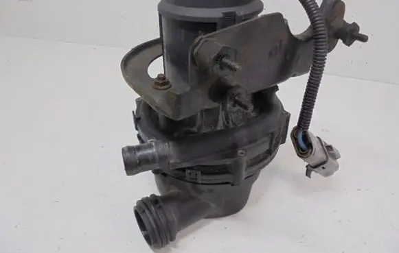 Volvo 940 Secondary air pump 9146948
