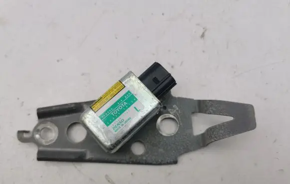 Lexus GS 300 350 430 450H Airbag deployment crash/impact sensor 8983030130 1879001761