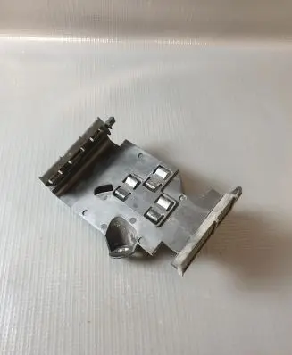 Volkswagen Golf VII Engine control unit holder 5Q0906507B