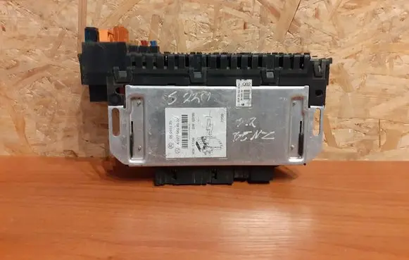 Mercedes-Benz S W220 Fuse box set A0275454532 05045123