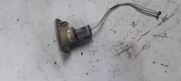 Toyota Corolla Verso E121 Front fender indicator light 0295