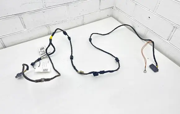 Mercedes-Benz ML W164 Rear tail light wiring loom A1645409235