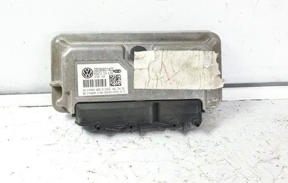 Volkswagen Jetta VI Engine control unit/module 03C906014CQ