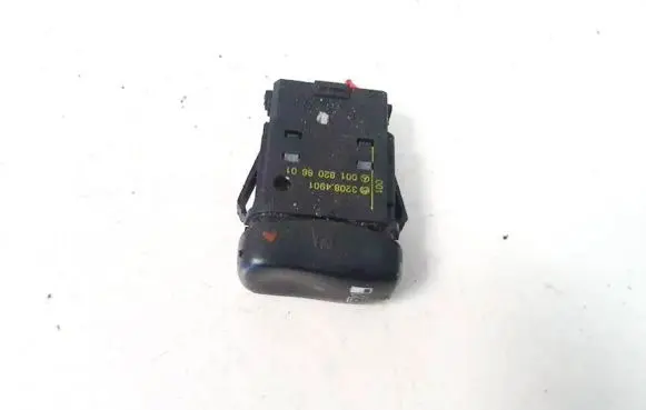 Mercedes-Benz Sprinter W901 W902 W903 W904 Fuel tank opening switch 32084901