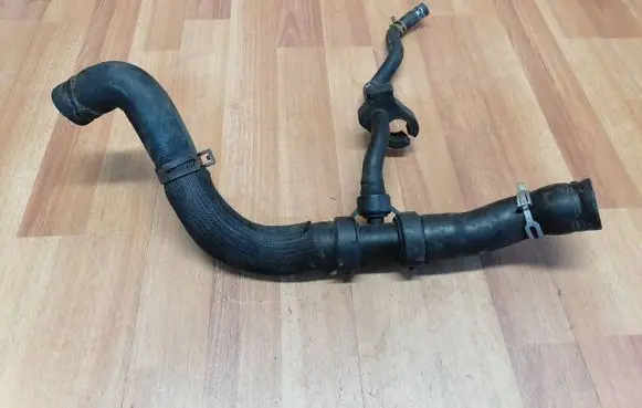 Renault Espace IV Engine coolant pipe/hose 8200520780