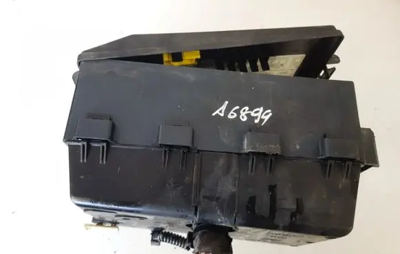 Ford Focus Fuse box set 98ag14a142ad