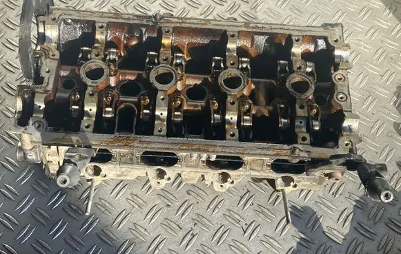 Skoda Octavia Mk2 (1Z) Engine head 06F103373