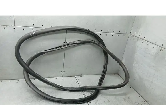 Audi A8 S8 D3 4E Front door rubber seal 4E0831721E