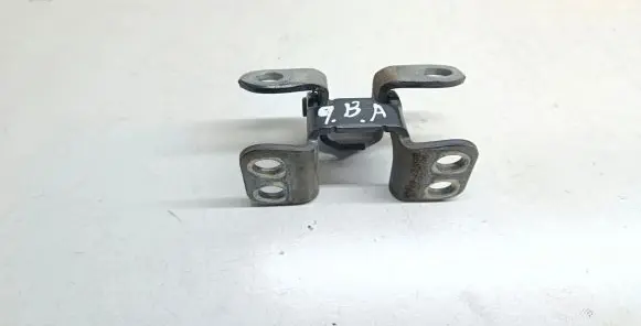 Toyota RAV 4 (XA30) Tailgate/trunk/boot hinge