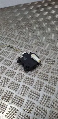 Mazda 3 I Air flap motor/actuator 8610000990