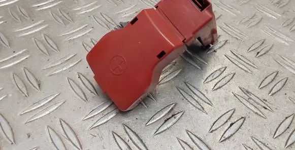 Toyota Prius+ (ZVW40) Battery relay fuse 