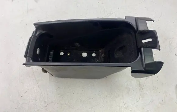 Maserati Quattroporte Glove box central console 67563600