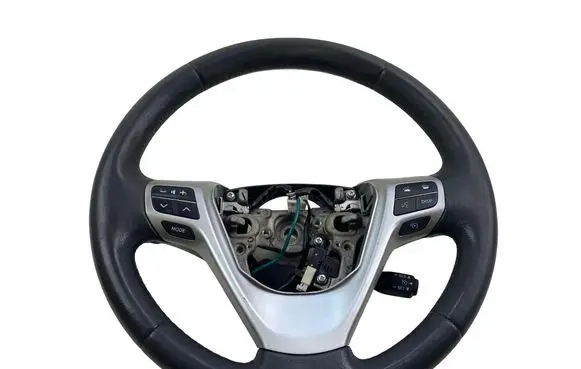 Toyota Verso-S Steering wheel 451000F330