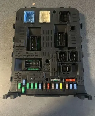 Fiat Scudo Fuse module 281164872