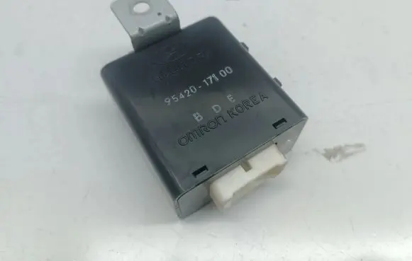 Hyundai Matrix Window wiper relay 9542017100