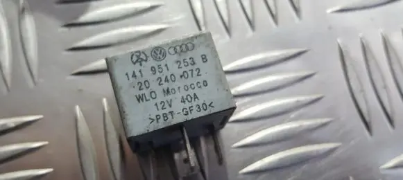 Volkswagen Golf IV Other relay 141951253b 20240072