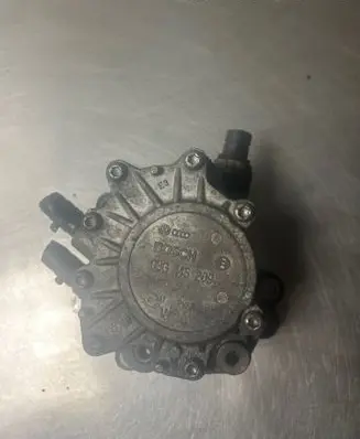 Skoda Octavia Mk2 (1Z) Vacuum pump 03G145209