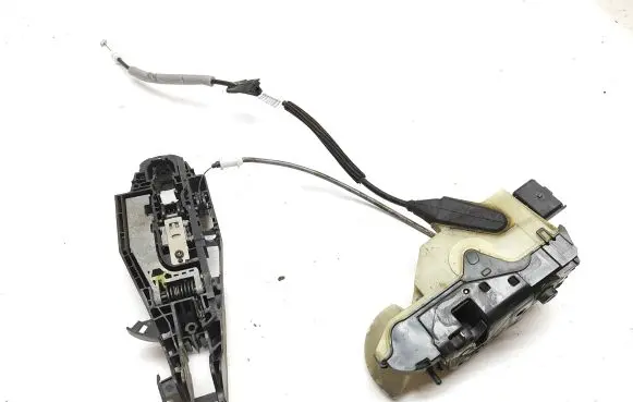 Citroen DS5 Front door lock 45017185 45077185 981L80917