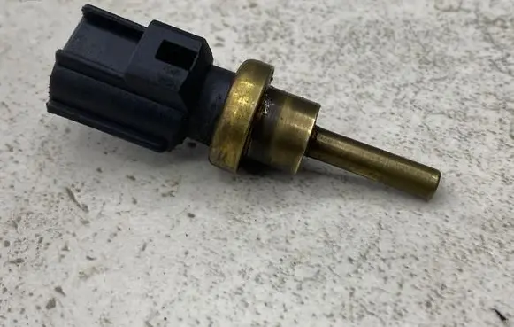 Volvo V70 Coolant temperature sensor FAEC22 33835