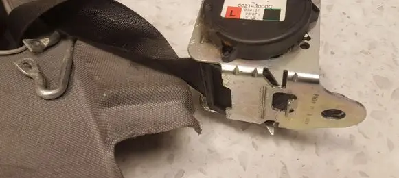 Opel Astra H Front seatbelt 602143000C