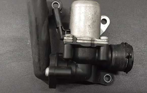 Mercedes-Benz C AMG W205 Coolant heater control valve A1772030064 1772030064
