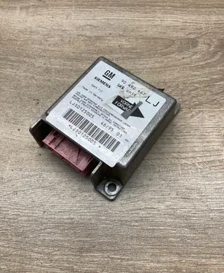 Opel Omega B1 Airbag control unit/module 90492467 5WK4110