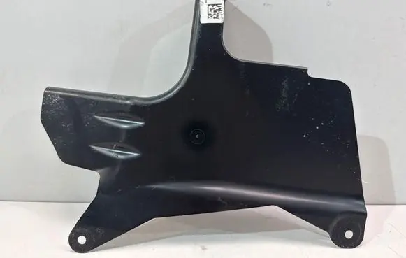 BMW 4 G22 G23 G24 G26 Engine splash shield/under tray 7340880