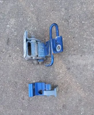Rear door hinge set
