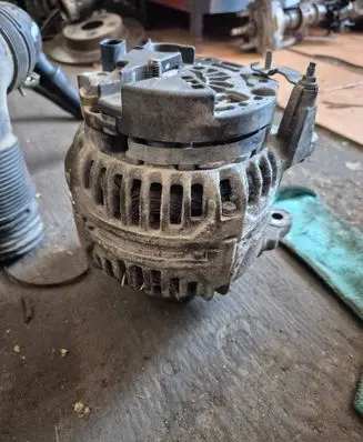 Volkswagen Sharan Generator/alternator 028903028E
