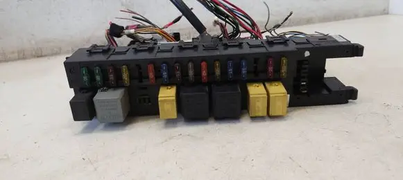 Mercedes-Benz E W211 SAM control unit A2115452201 2115452201