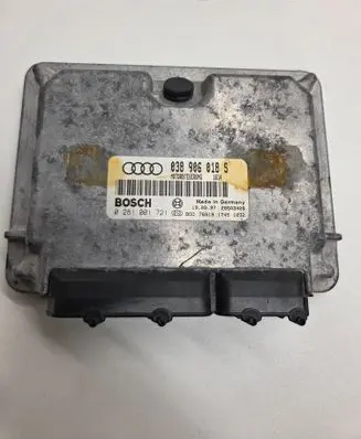 Audi A4 S4 B5 8D Engine control unit/module 038906018S