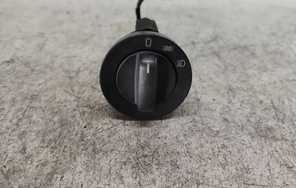 BMW 5 E39 Light switch 8363683