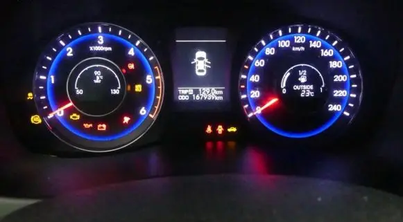 Hyundai i40 Speedometer (instrument cluster) 94001-3Z400 IMPRK1235942