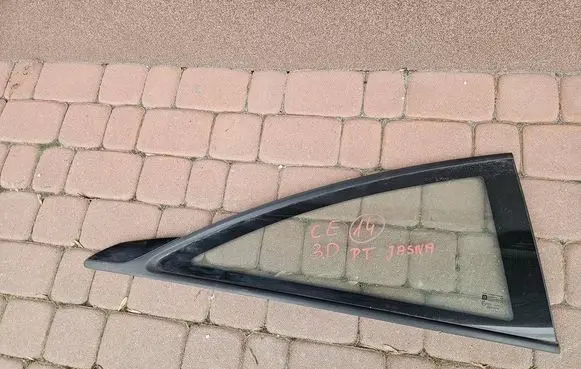 Opel Corsa E Rear side window