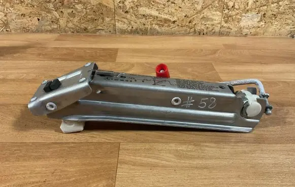 Mercedes-Benz C W203 Lift Jack A2035830315