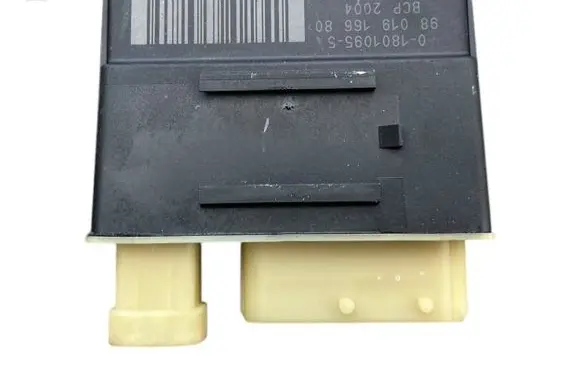 Peugeot 3008 II Coolant fan relay 9801916680 01801095