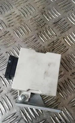 Toyota Corolla Verso AR10 Window wiper relay 150696