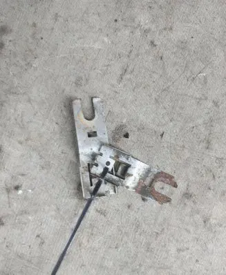 Ford Galaxy Headlight/headlamp mounting bracket 211E