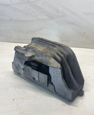 Fiat Freemont Engine mount bracket P04766549AD