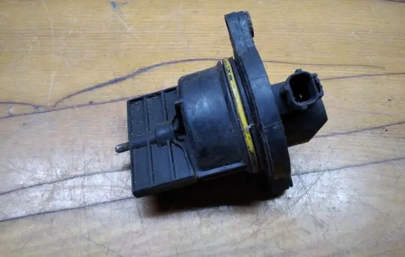 Jaguar S-Type Other engine bay part XW4E9L490AD