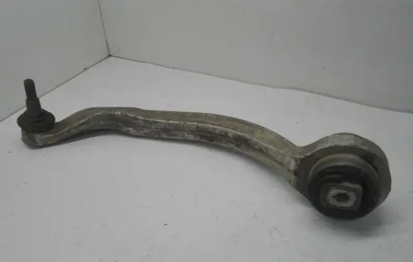 Volkswagen PASSAT B5 Front control arm 4D0407695