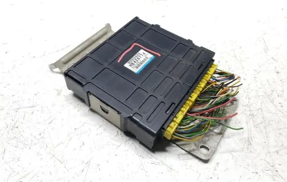 Mitsubishi Space Star Engine control unit/module MR420774